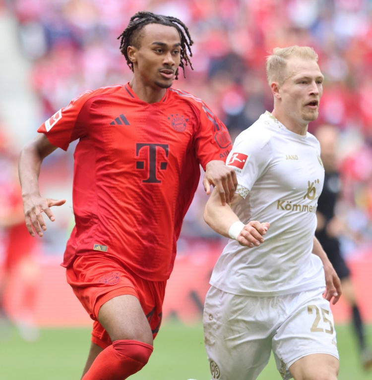 开云-记者：拜仁18岁中锋阿萨雷外租富勒姆告吹，时间已来不及处理文书