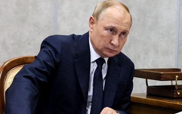 仗打了一千多天后，美国才后知后觉发现不对劲：中国三年前的抉择竟早已是正确答案！