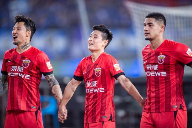 开云-海港领先8分错失夺冠夜 下轮主场擒国安即拿第2冠