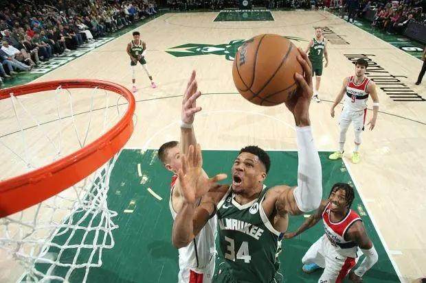 开云官网下载-NBA得分盛宴字母哥入席 轰生涯新高55分扛起球队