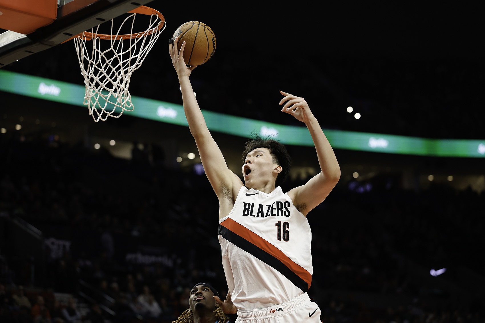 拓媒：这破队看不到希望 全场最大呼声居然发生在杨瀚森得分时候