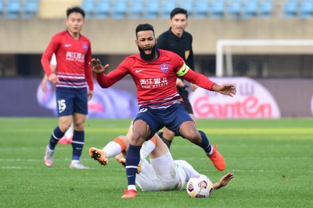 开云下载-【中超】大摩托复出失良机 重庆0比0武汉仅5脚射正