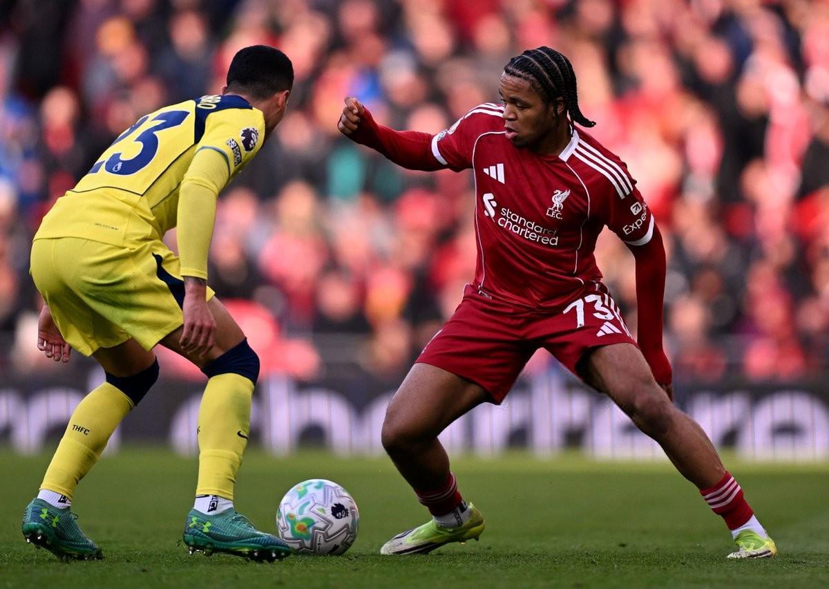 kaiyun 官网-恩古莫哈半场完成6次过人，本赛季英超仅6人全场过人次数更多